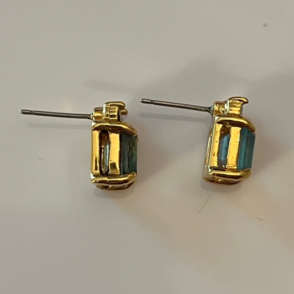 Elegant Gold and Blue Topaz Stud Earrings - Picture 4 of 5